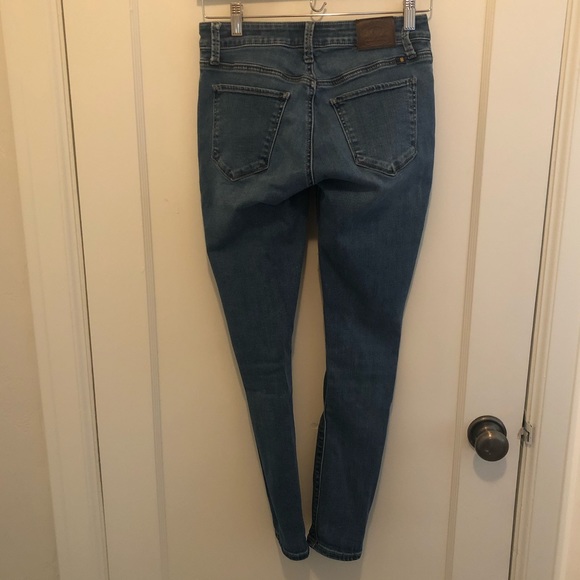 Lucky Brand jeans - Picture 2 of 2